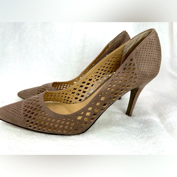 Unisa suede with cutouts heels. - Picture 3 of 5